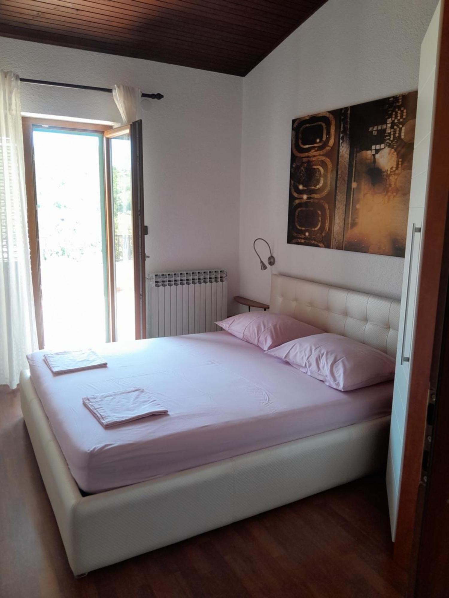Guesthouse Ruza - Apartments 塞尼 外观 照片